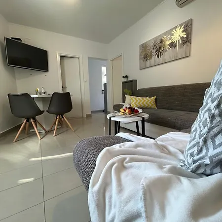 Center Nikolina Apartment Bol