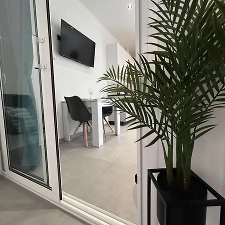 Center Nikolina Apartment
